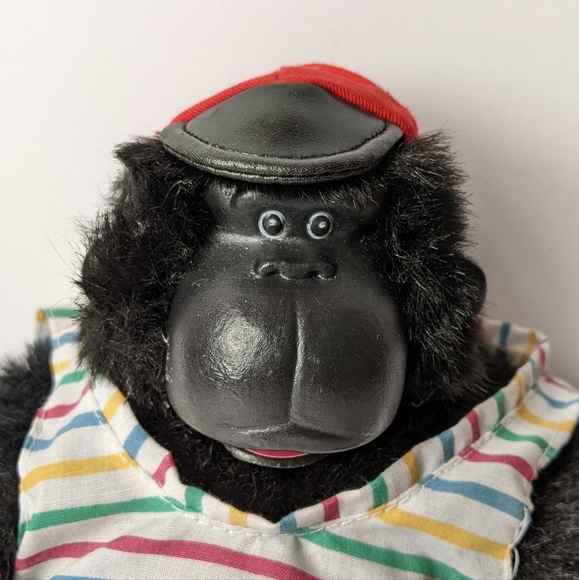MAGOGO Rare Singing Black Gorilla Toy Sings Macarena Does NOT Dance - Picture 2 of 3